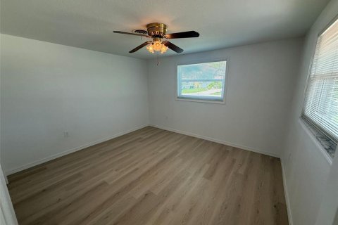 House in Port Charlotte, Florida 2 bedrooms, 120.22 sq.m. № 1903340 - photo 20