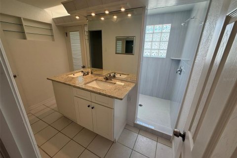 House in Port Charlotte, Florida 2 bedrooms, 120.22 sq.m. № 1903340 - photo 14