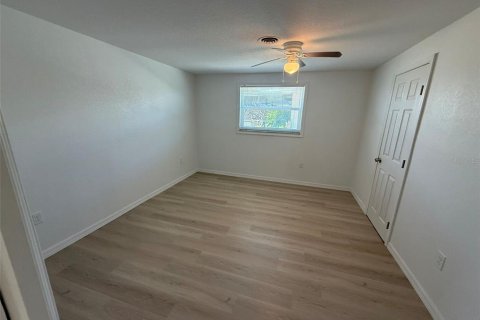 House in Port Charlotte, Florida 2 bedrooms, 120.22 sq.m. № 1903340 - photo 17