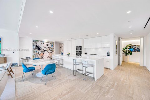 Condominio en venta en Surfside, Florida, 2 dormitorios, 188.03 m2 № 1987608 - foto 3