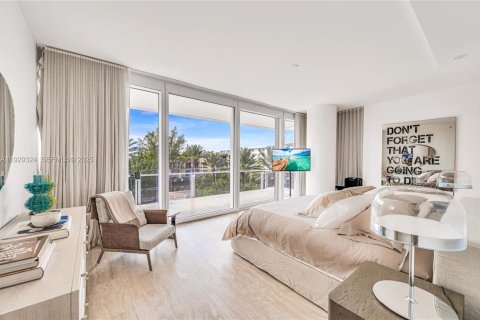 Condominio en venta en Surfside, Florida, 2 dormitorios, 188.03 m2 № 1987608 - foto 6