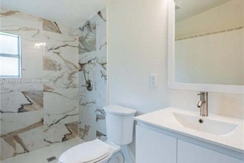 Commercial property in Port Charlotte, Florida № 2052735 - photo 27