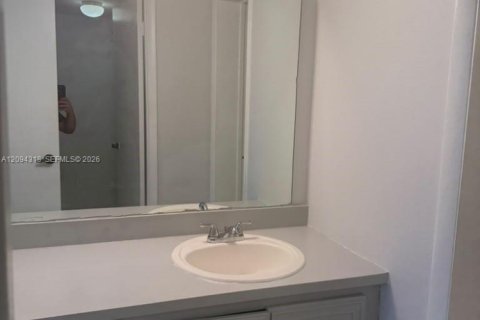 Copropriété à vendre à Miami, Floride: 1 chambre, 76.74 m2 № 2382020 - photo 4