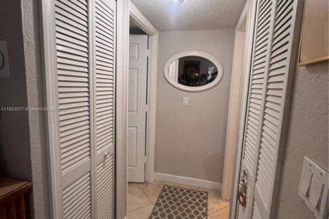 Copropriété à vendre à Miami, Floride: 1 chambre, 79.34 m2 № 1930907 - photo 9