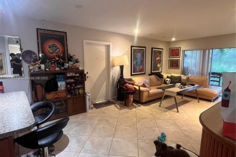 Copropriété à vendre à Miami, Floride: 1 chambre, 79.34 m2 № 1930907 - photo 6