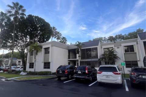 Copropriété à vendre à Miami, Floride: 1 chambre, 79.34 m2 № 1930907 - photo 2
