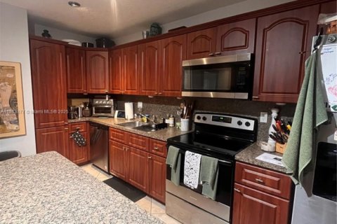 Copropriété à vendre à Miami, Floride: 1 chambre, 79.34 m2 № 1930907 - photo 4