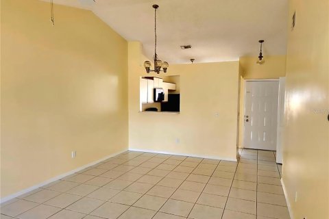 Condominio en alquiler en Kissimmee, Florida, 2 dormitorios, 88.63 m2 № 1919613 - foto 7