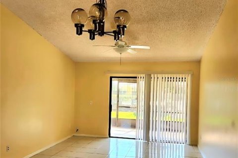 Condominio en alquiler en Kissimmee, Florida, 2 dormitorios, 88.63 m2 № 1919613 - foto 6