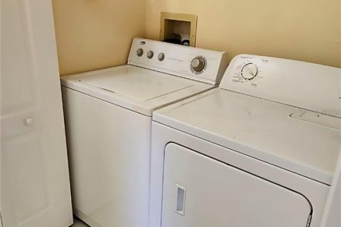 Condominio en alquiler en Kissimmee, Florida, 2 dormitorios, 88.63 m2 № 1919613 - foto 12