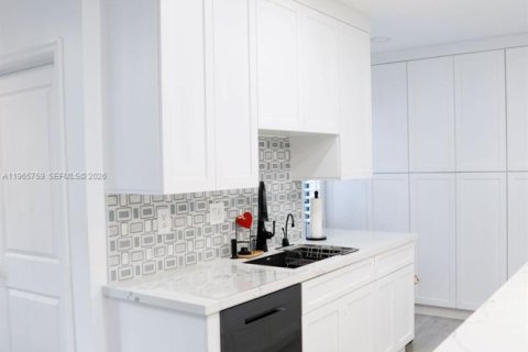 Touwnhouse à louer à Dania Beach, Floride: 3 chambres, 246.93 m2 № 2027847 - photo 16