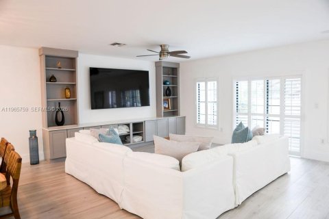 Touwnhouse à louer à Dania Beach, Floride: 3 chambres, 246.93 m2 № 2027847 - photo 6