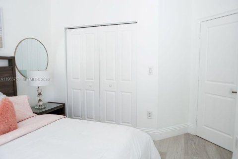 Touwnhouse à louer à Dania Beach, Floride: 3 chambres, 246.93 m2 № 2027847 - photo 25