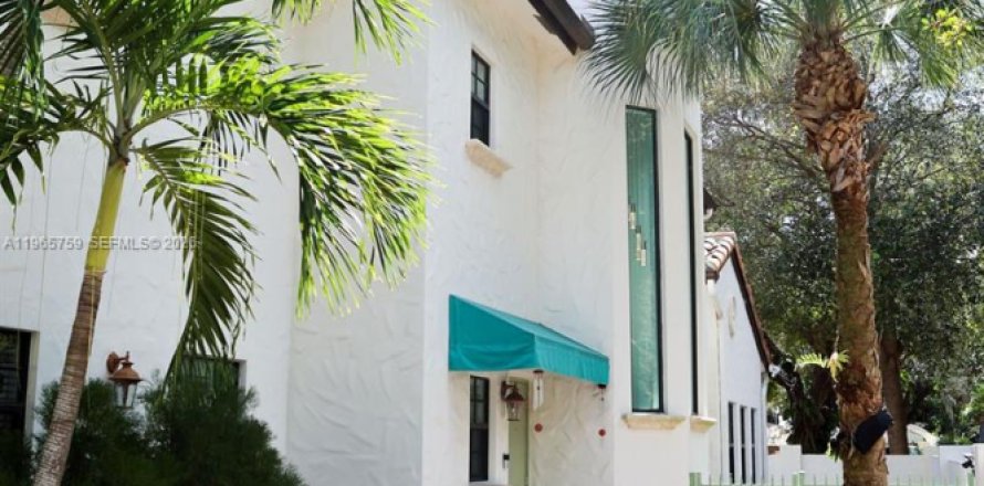 Touwnhouse à Dania Beach, Floride 3 chambres, 246.93 m2 № 2027847