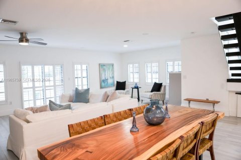 Touwnhouse à louer à Dania Beach, Floride: 3 chambres, 246.93 m2 № 2027847 - photo 7