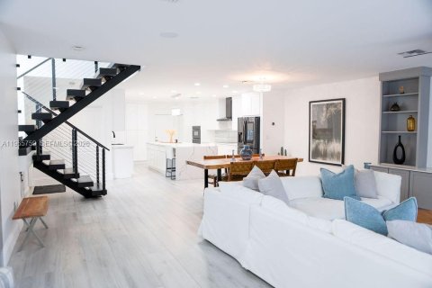 Touwnhouse à louer à Dania Beach, Floride: 3 chambres, 246.93 m2 № 2027847 - photo 12