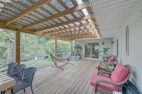 House in LaBelle, Florida 3 bedrooms, 189.89 sq.m. № 1808983 - photo 20