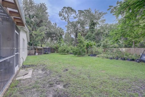 House in LaBelle, Florida 3 bedrooms, 189.89 sq.m. № 1808983 - photo 27
