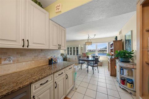 Copropriété à vendre à Sarasota, Floride: 2 chambres, 84.45 m2 № 2115115 - photo 15
