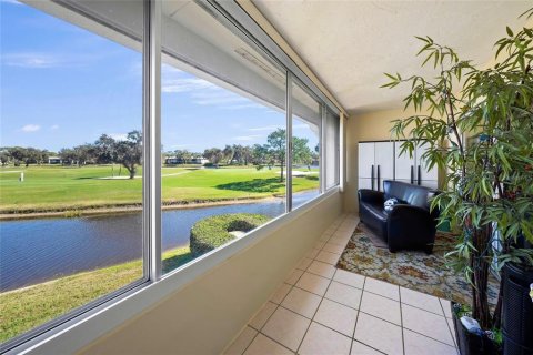 Copropriété à vendre à Sarasota, Floride: 2 chambres, 84.45 m2 № 2115115 - photo 4