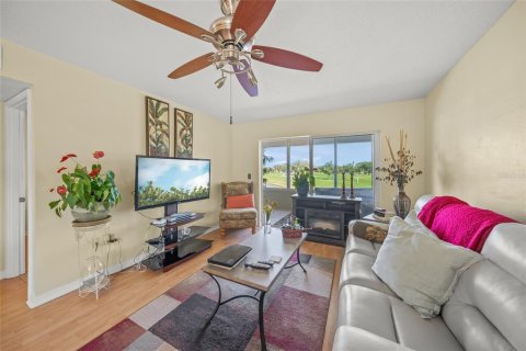 Copropriété à vendre à Sarasota, Floride: 2 chambres, 84.45 m2 № 2115115 - photo 13