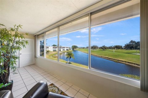 Copropriété à vendre à Sarasota, Floride: 2 chambres, 84.45 m2 № 2115115 - photo 8