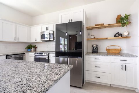 Casa en alquiler en Groveland, Florida, 3 dormitorios, 155.7 m2 № 2283420 - foto 21