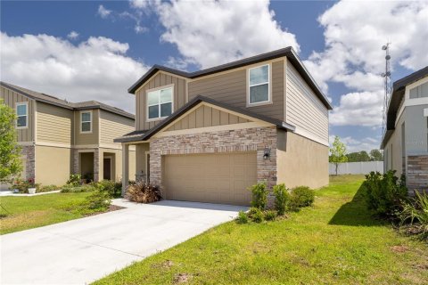 Casa en alquiler en Groveland, Florida, 3 dormitorios, 155.7 m2 № 2283420 - foto 2