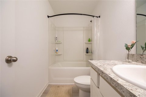Casa en alquiler en Groveland, Florida, 3 dormitorios, 155.7 m2 № 2283420 - foto 28