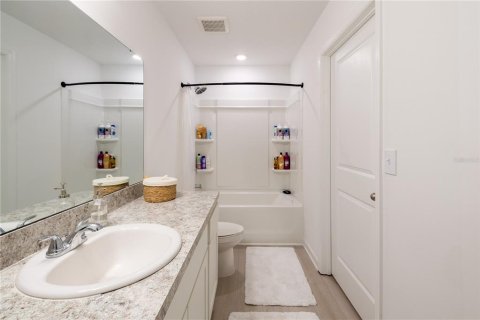 Casa en alquiler en Groveland, Florida, 3 dormitorios, 155.7 m2 № 2283420 - foto 24