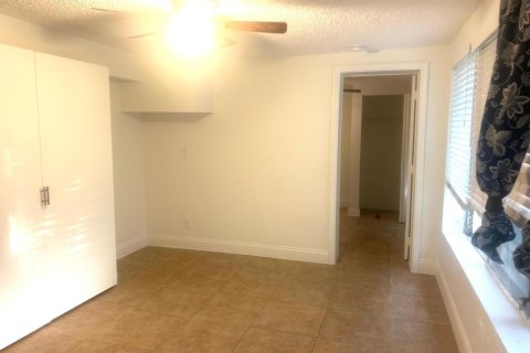 Casa en venta en Fort Lauderdale, Florida, 5 dormitorios, 152.45 m2 № 2184055 - foto 10