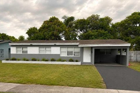 Casa en Fort Lauderdale, Florida 5 dormitorios, 152.45 m2 № 2184055