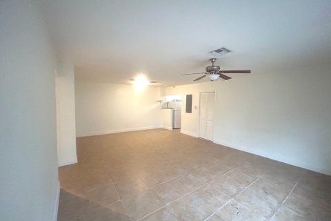 Casa en venta en Fort Lauderdale, Florida, 5 dormitorios, 152.45 m2 № 2184055 - foto 17