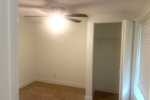 Casa en venta en Fort Lauderdale, Florida, 5 dormitorios, 152.45 m2 № 2184055 - foto 5