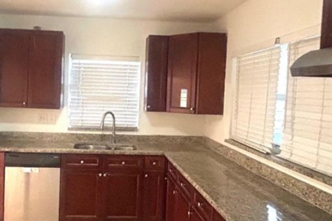 Casa en venta en Fort Lauderdale, Florida, 5 dormitorios, 152.45 m2 № 2184055 - foto 6