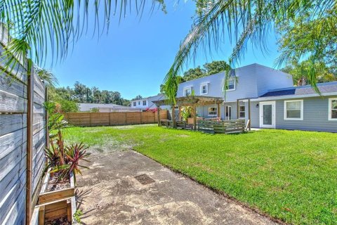 Casa en alquiler en Tampa, Florida, 4 dormitorios, 269.23 m2 № 2102330 - foto 7