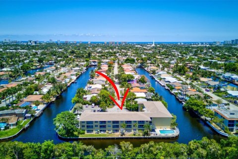 Снять в аренду кондоминиум в Форт-Лодердейл, Флорида 2 спальни, 83.61м2, № 1992808 - фото 3