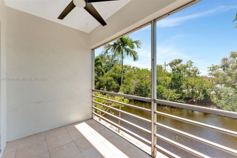 Снять в аренду кондоминиум в Форт-Лодердейл, Флорида 2 спальни, 83.61м2, № 1992808 - фото 28