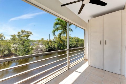 Снять в аренду кондоминиум в Форт-Лодердейл, Флорида 2 спальни, 83.61м2, № 1992808 - фото 27