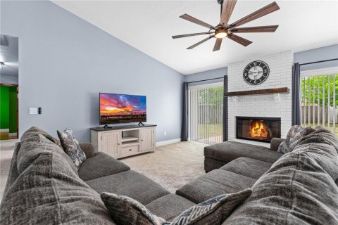 House in Edgewater, Florida 3 bedrooms, 191.56 sq.m. № 1598029 - photo 8