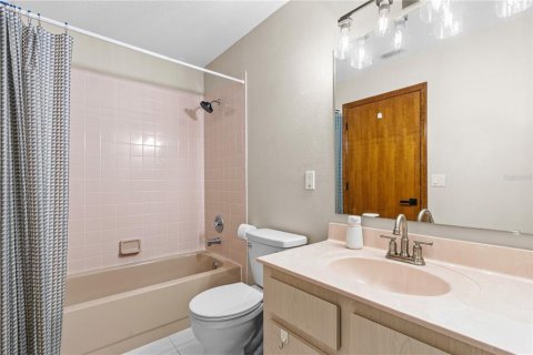 House in Edgewater, Florida 3 bedrooms, 191.56 sq.m. № 1598029 - photo 30