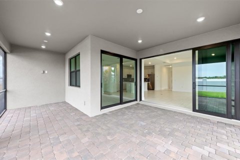 House in North Port, Florida 4 bedrooms, 195.09 sq.m. № 2258425 - photo 29