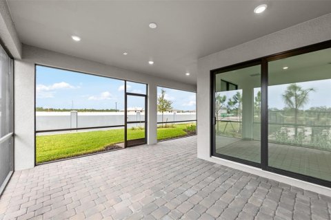 House in North Port, Florida 4 bedrooms, 195.09 sq.m. № 2258425 - photo 28
