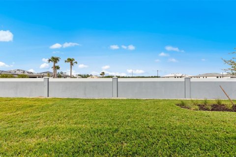 House in North Port, Florida 4 bedrooms, 195.09 sq.m. № 2258425 - photo 30