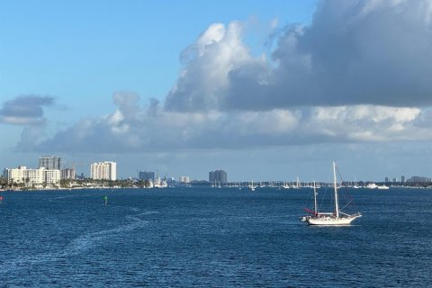 Villa ou maison à louer à West Palm Beach, Floride: 2 chambres, 91.04 m2 № 2432277 - photo 25