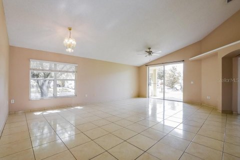 Casa en alquiler en Orlando, Florida, 4 dormitorios, 167.41 m2 № 2100124 - foto 3