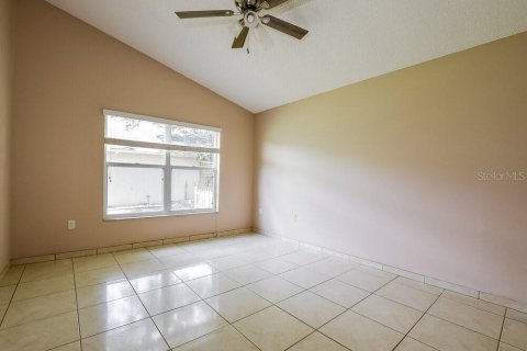 Casa en alquiler en Orlando, Florida, 4 dormitorios, 167.41 m2 № 2100124 - foto 5
