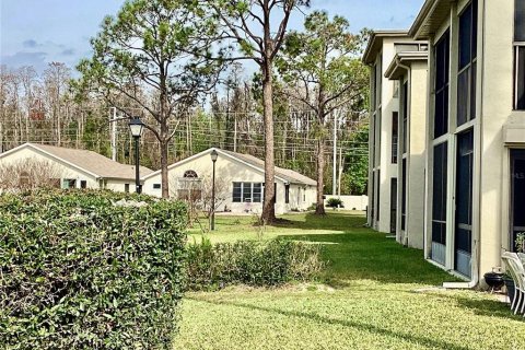 Condo in New Port Richey, Florida, 3 bedrooms  № 1902227 - photo 29