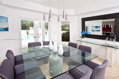 Villa ou maison à louer à Coral Gables, Floride: 6 chambres, 528.89 m2 № 2419389 - photo 9