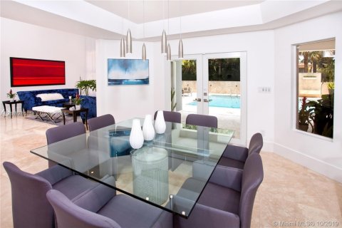 Villa ou maison à louer à Coral Gables, Floride: 6 chambres, 528.89 m2 № 2419389 - photo 8